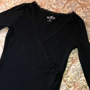 black cross over hollister long sleeve - size xs